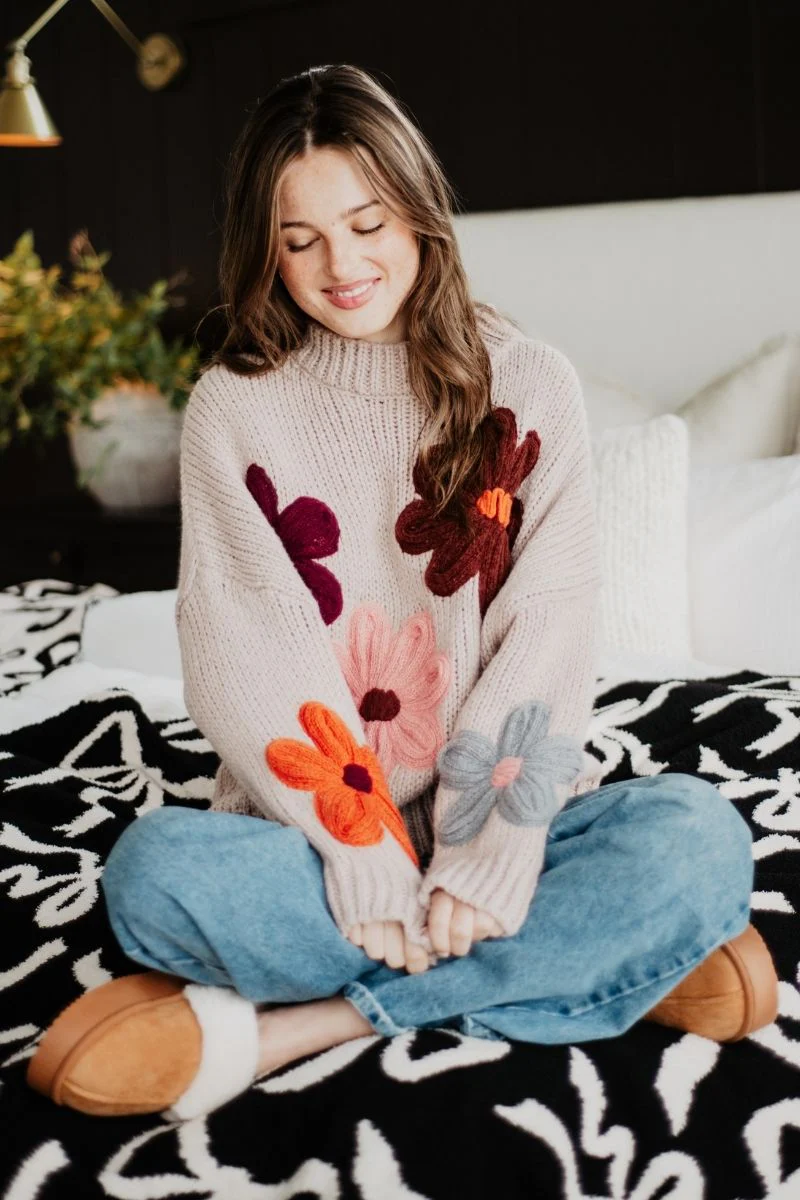 Tan Floral Knit Stitched Sweater - Image 5